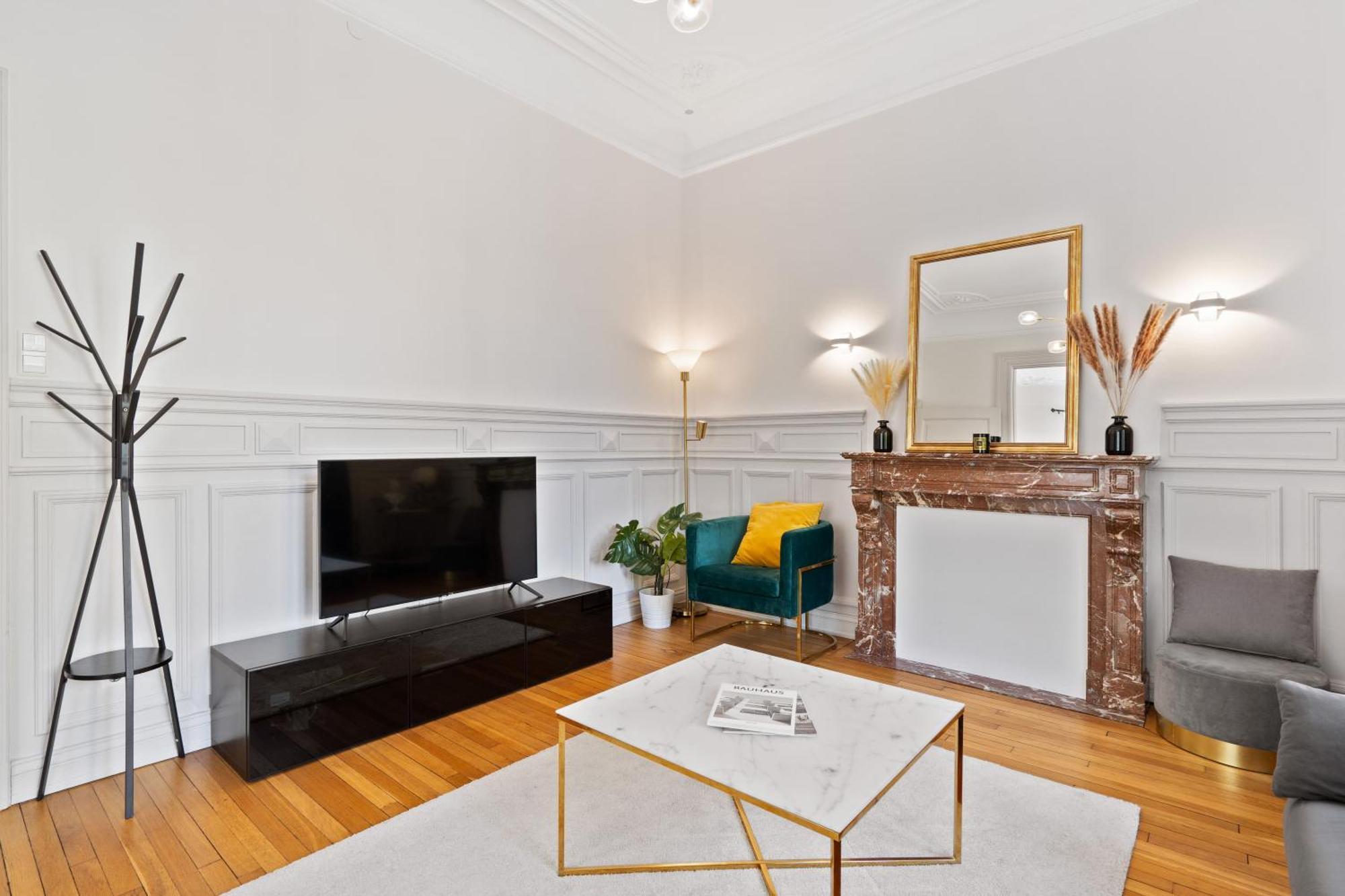 Sleek And Sophisticated In Prime Location Apartment Luxembourg